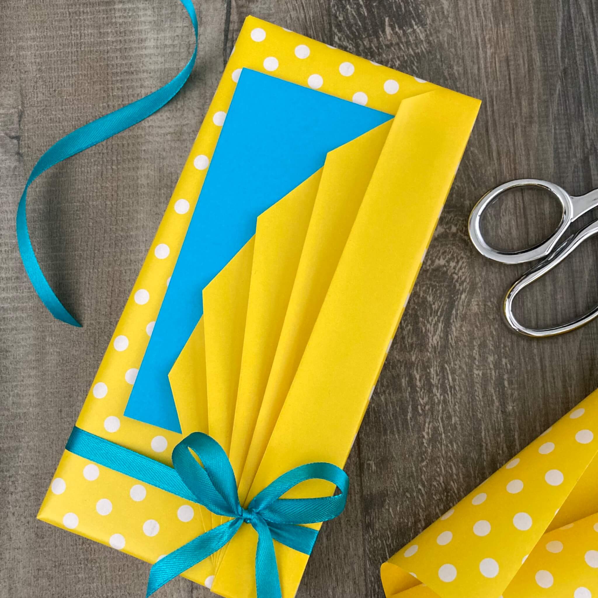 reversible-paper-archives-gift-wrapping-love