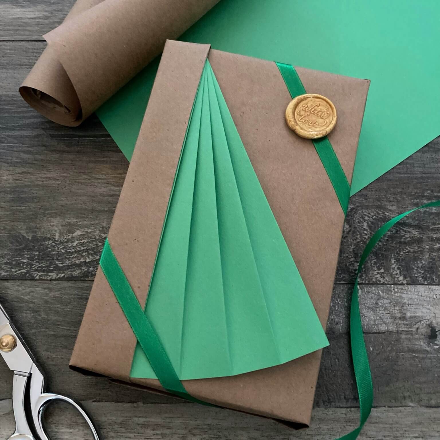 Christmas Tree Themed Gift Wrapping Gift Wrapping Love