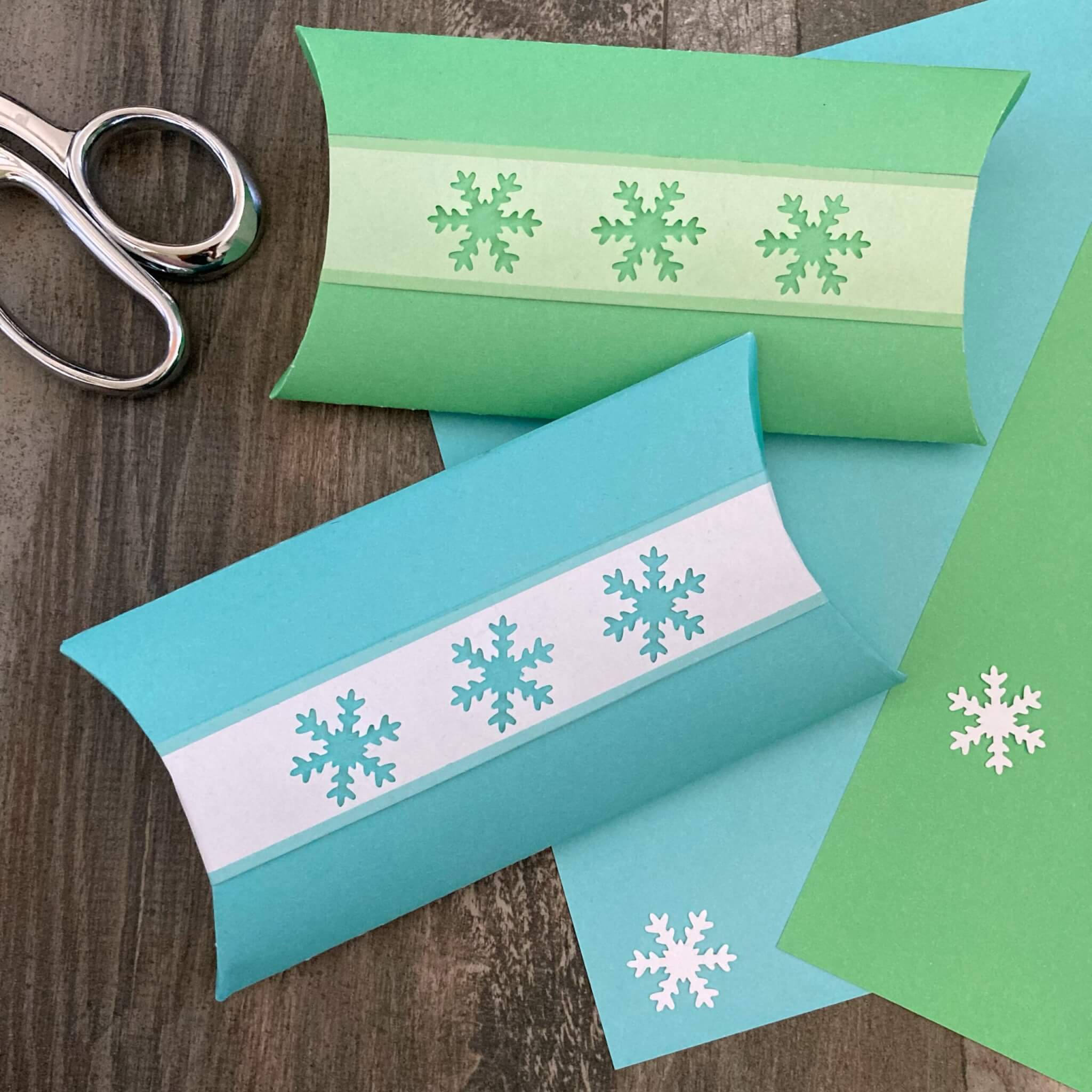 how-to-make-a-pillow-box-with-snowflake-cutouts-gift-wrapping-love