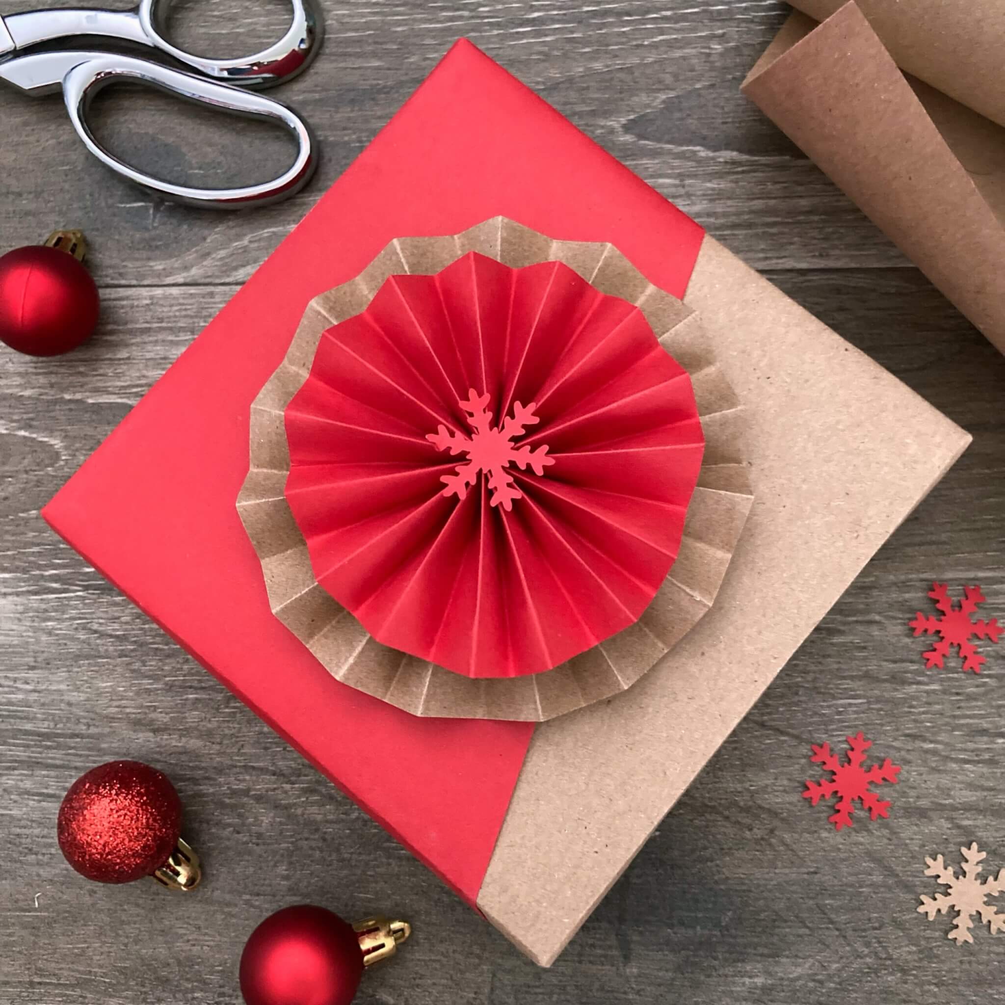 How To Make Paper Rosettes Gift Wrapping Love